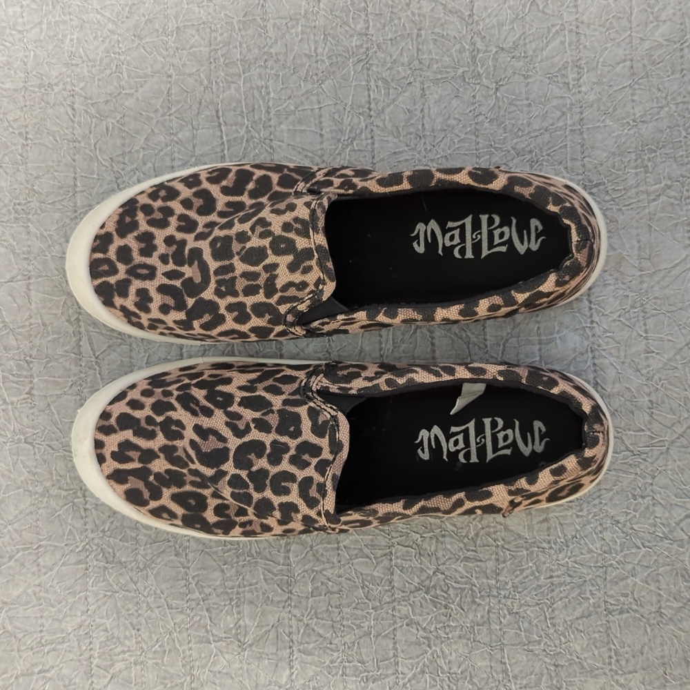 Madlove cheetah print flats